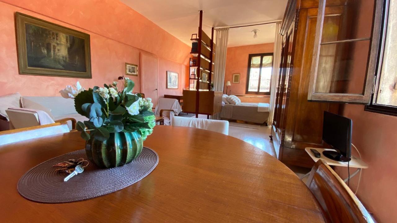 Ca' Romantica - Big Appartment At Accademia ヴェネツィア エクステリア 写真