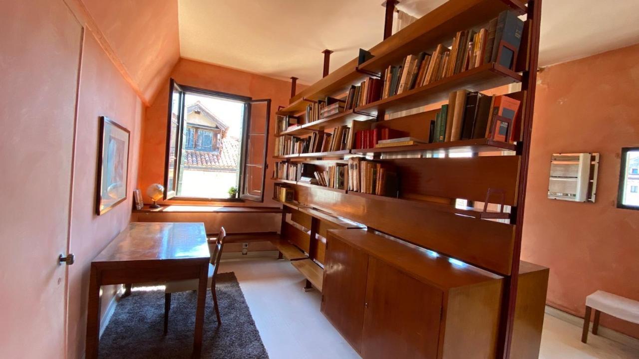 Ca' Romantica - Big Appartment At Accademia ヴェネツィア エクステリア 写真